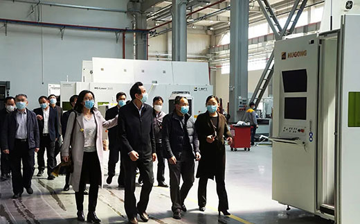 苏州市副市长蒋来清等向导调研Z6尊龙旗舰厅机械人智能装备工业基地