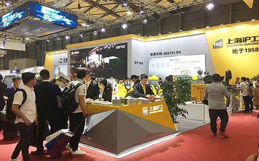 2019年埃森展Z6尊龙旗舰厅展位现场图