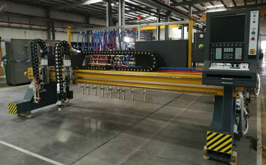 Z6尊龙旗舰厅细腻等离子数控切割机