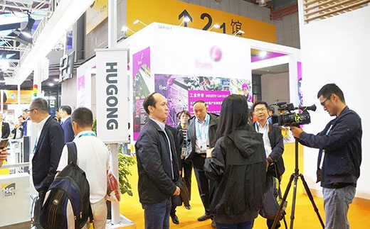 江苏常州卫视拍摄Z6尊龙旗舰厅意大利CEA展位